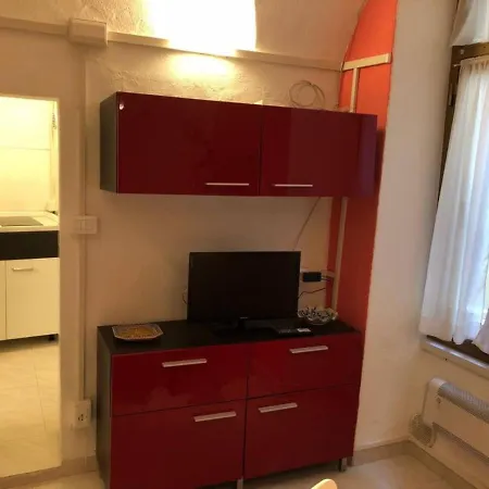 La Casa Dei Tre Fiori Apartment *